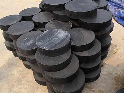伊吾县板式橡胶支座由若干层橡胶片与薄钢板经加压硫化